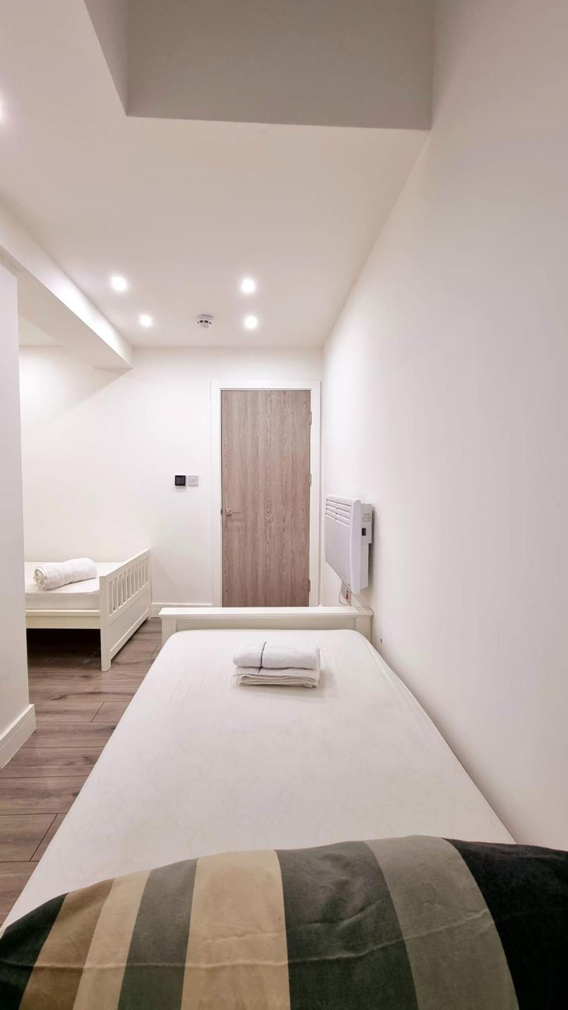 לונדון Brand New Flat Close To Turnpike Lane Tube Station מראה חיצוני תמונה